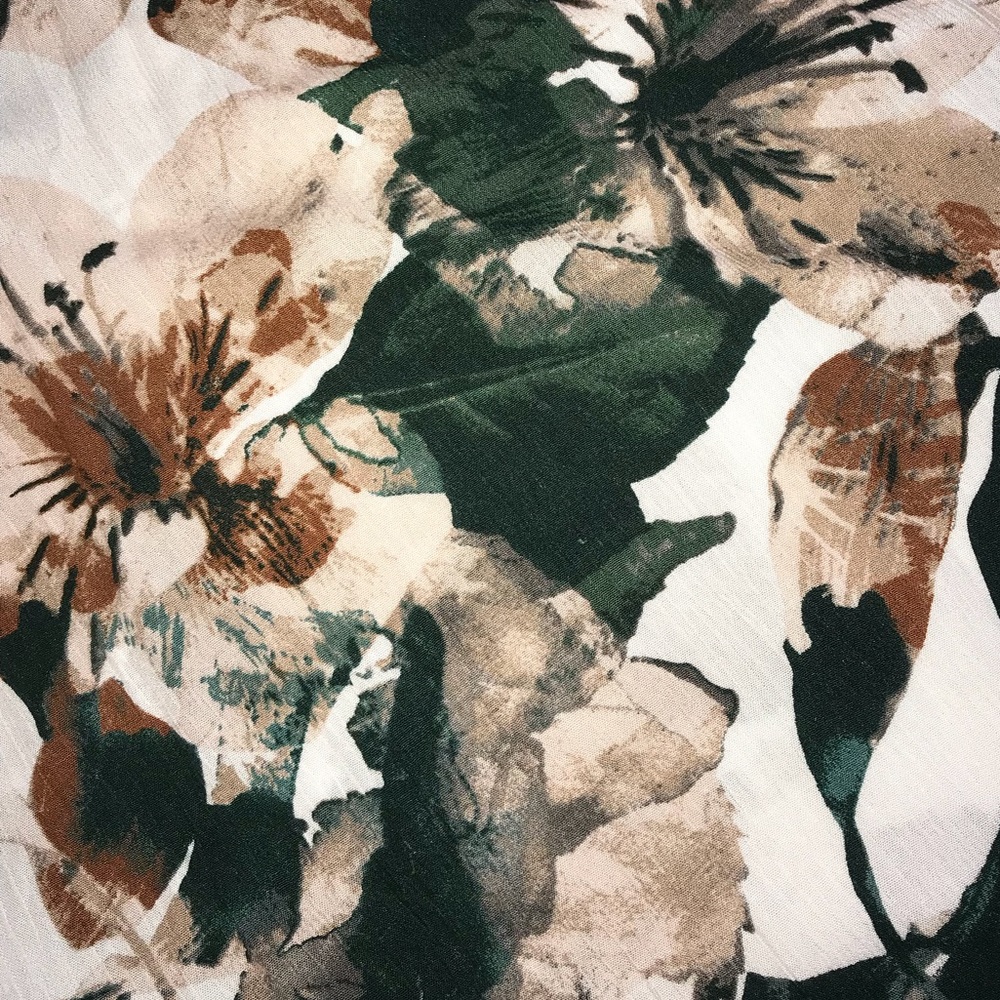 🆕🍂 Beautiful Tropical Halter Maxi - Picture 3 of 7